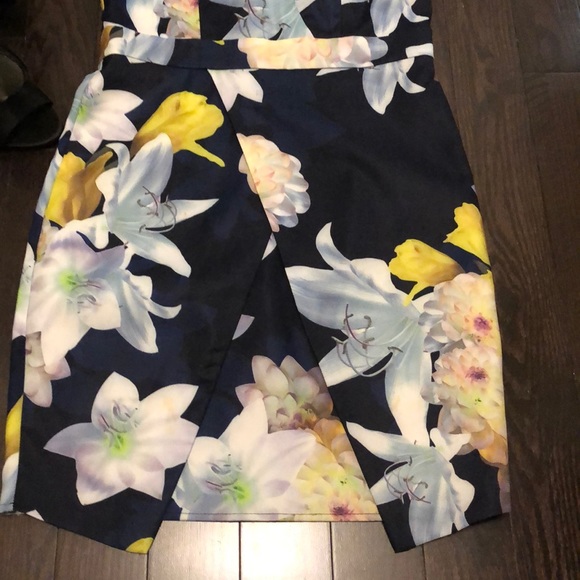 Lulu’s cocktail dress - Picture 2 of 9